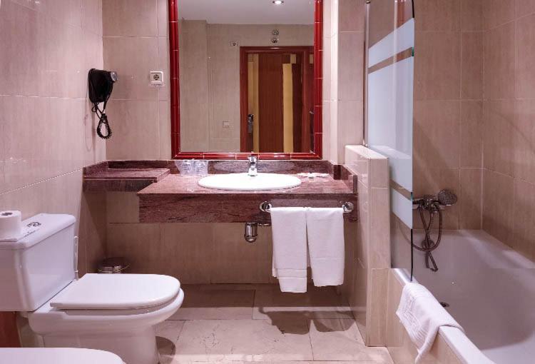 Hostal Plaza Mayor 토레용드아르도즈 외부 사진