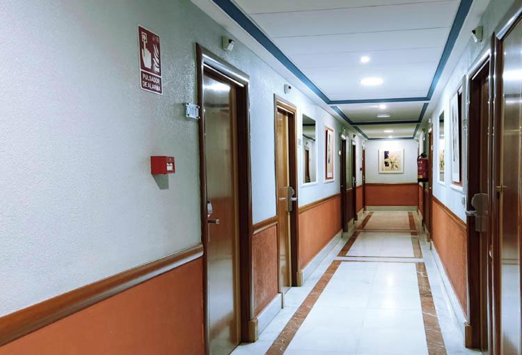 Hostal Plaza Mayor 토레용드아르도즈 외부 사진