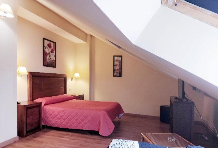 Hostal Plaza Mayor 토레용드아르도즈 외부 사진